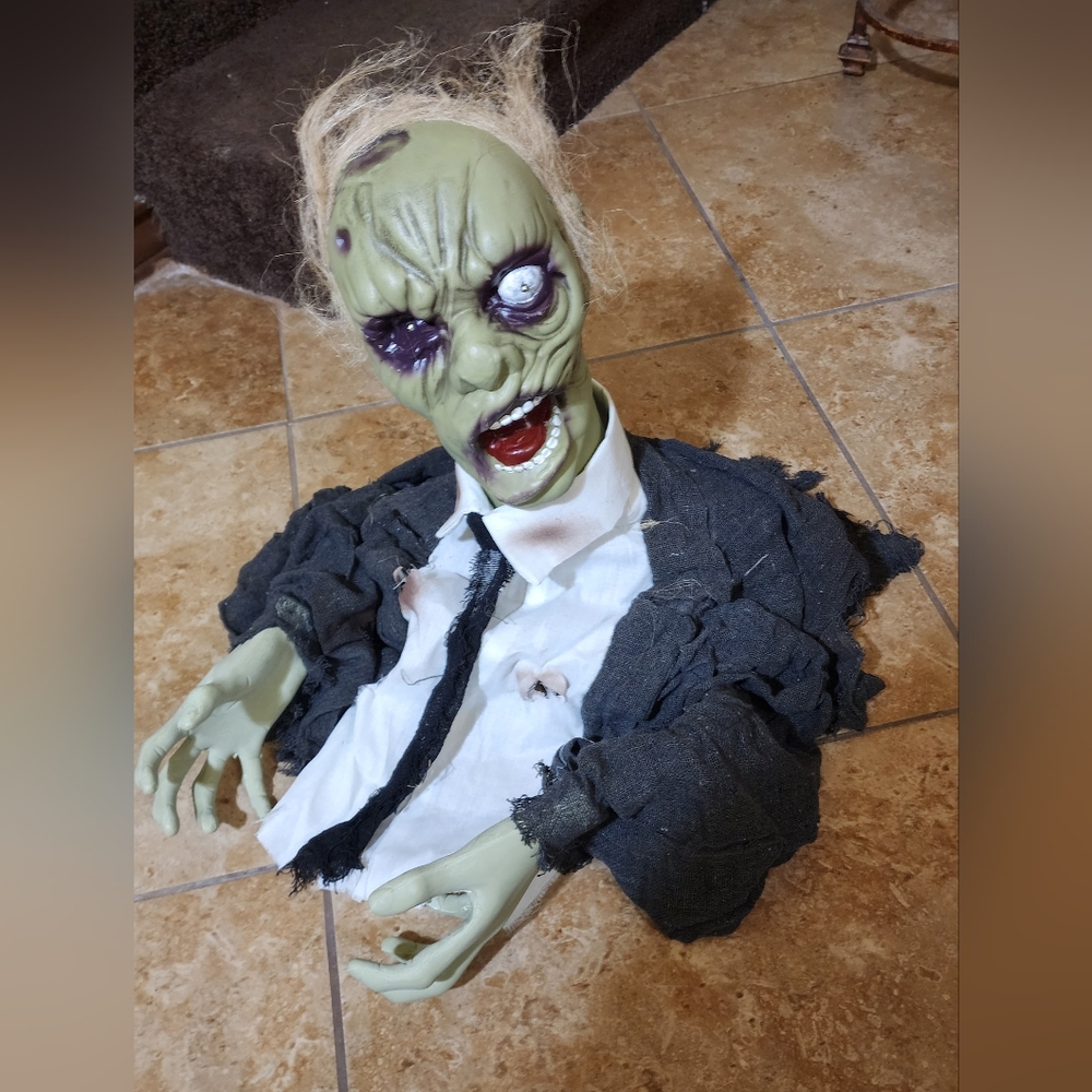 Halloween decor zombie motion activated Prop